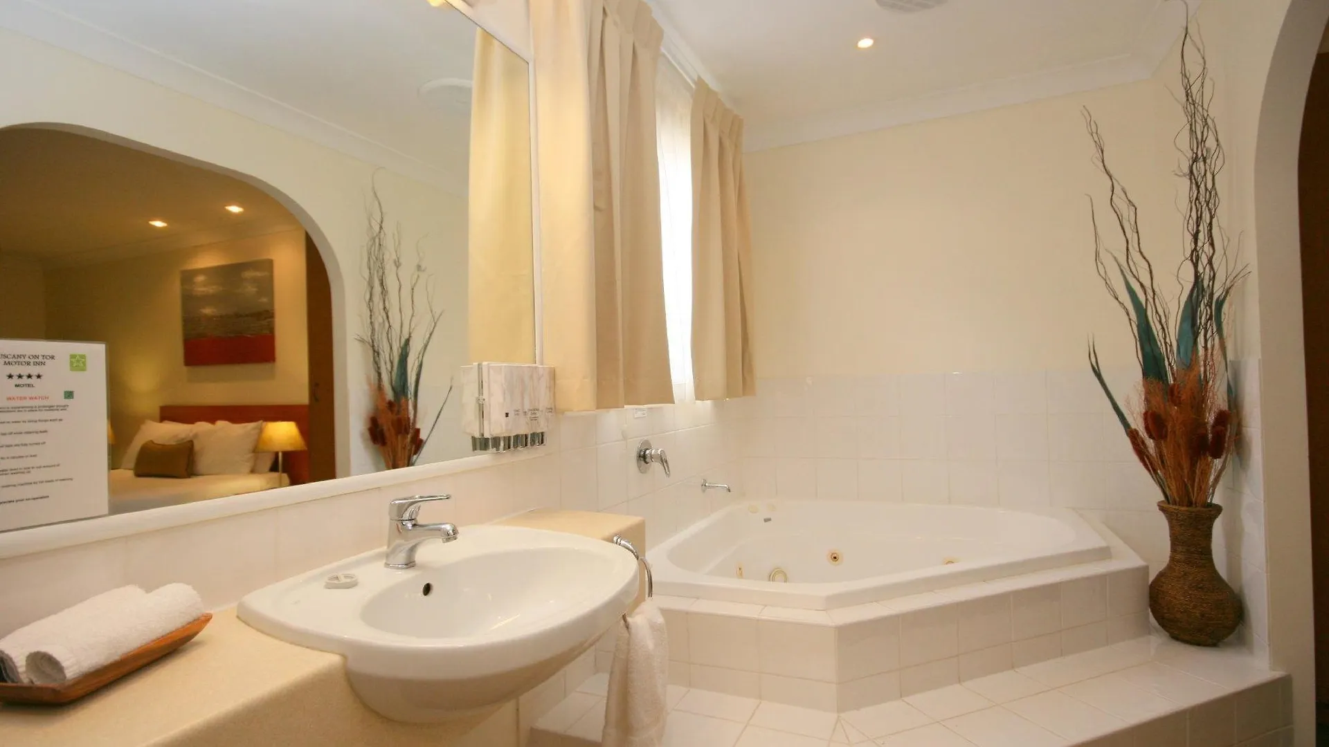 Best Western Tuscany On Tor Motor Inn Toowoomba 4*,